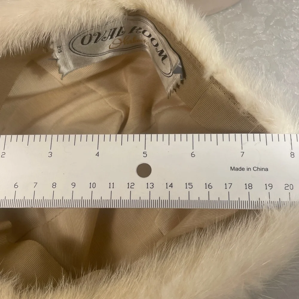 VINTAGE Cream Fur Hat from ORBACH’S OVAL ROOM 50’s -60’s.  Likely Mink.